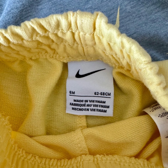 Nike Onesie Shorts Set 6 months - Picture 7 of 8